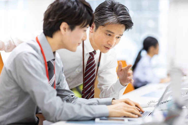 demotivating-manager‐2